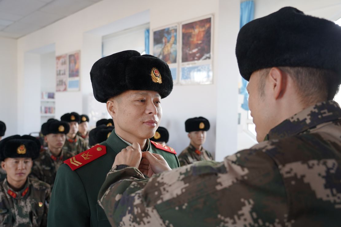 2-21120G01612151.jpg